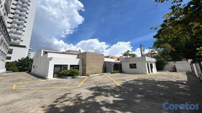 Propiedad Corporativa en Alquiler | 700mt2 | Esperilla