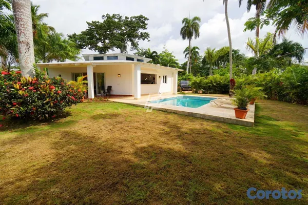 casas vacacionales y villas - Encantadora Villa disponible para adquisición en la exclusiva Playa Bonita 2