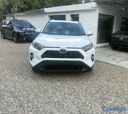 jeepetas y camionetas - Toyota rav4 2021 xle clean carfax  5