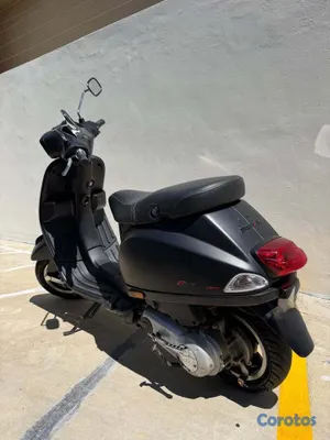 motores y pasolas - Vespa Piaggio SXL 150 2021 Negro Mate - Solo 8,613 9