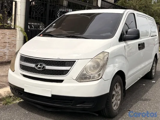 otros vehiculos - Hyundai H-1 año 2012 4 cilindros 2