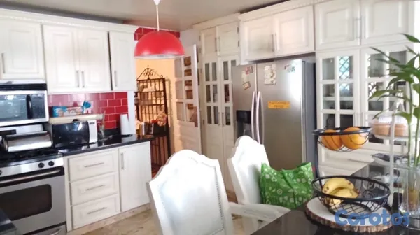 casas - CASA EN VENTA EN AV. LOS BEISBOLISTAS  5