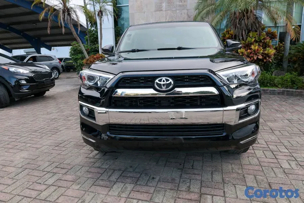 jeepetas y camionetas - Toyota 4runner limited 2014 3
