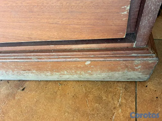 muebles y colchones - GAVETERO DEB6 GAVETAS, MADERA EN CAOBA, DETALLITOS DE PINTURA. 5