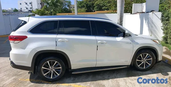 jeepetas y camionetas - Toyota higlander xle híbrida 2017 11