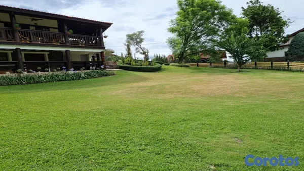 casas vacacionales y villas - Villa en Venta en Jarabacoa, Tu Refugio de Montaña 2