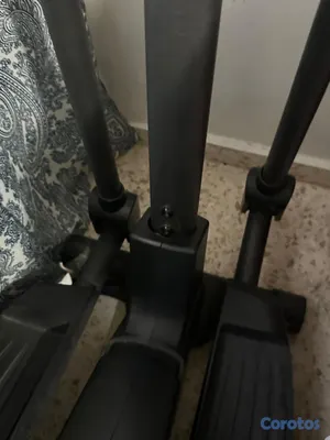 Artículos Deportivos - Máquina Elíptica Gold Gym 4