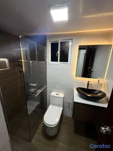Apartamento Remodelado en JUAN RAFAEL SUR Av. Jaco