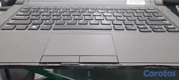 computadoras y laptops - Laptop Dell Latitude 3350 Usada 4