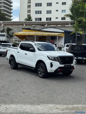 jeepetas y camionetas - Nissan frontier xe 2023 4