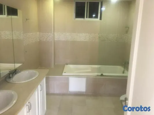 apartamentos - Apartamento en alquiler (315mts2) de 3 habitaciones en el Sector Los Cacicazgos 7