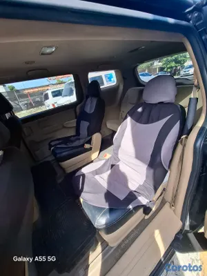 jeepetas y camionetas - Kia Sedona V6 2015  9
