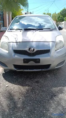 carros - 2009 Toyota Vitz 3