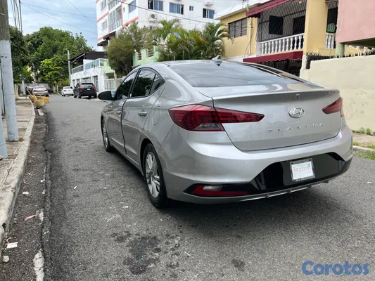 carros - Hyundai Elantra 2020 15