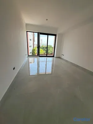 apartamentos - vendo avenida independencia piso 5 nuevo dos habitaciones dos baños dos parqueos 15