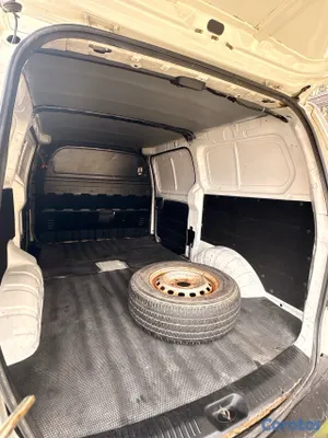 otros vehiculos - Hyundai H-1 año 2012 4 cilindros 9