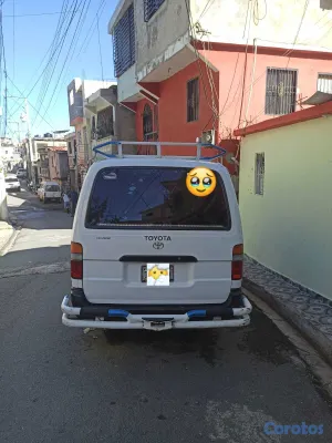 otros vehiculos - Toyota Hiace 2001 2