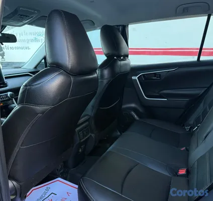 jeepetas y camionetas - TOYOTA RAV4 2023 LE PLUS 🤭 9