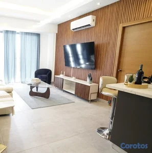 Lujoso Apto Amueblado en piso 14 en FR-Residences 