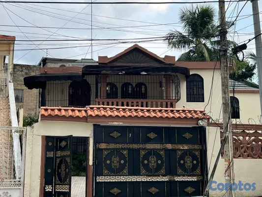 casas - Casa de 2 Niveles en venta en los Rosales ll Santo Domingo Este 4
