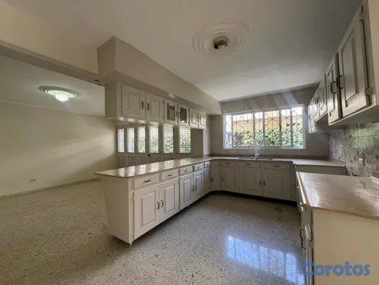 casas - Casa en venta en excelente ubicación de los Cacicazgos 5