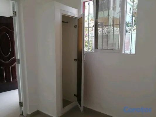 apartamentos - Alquilo apartamentos de 1 y 2 habitaciones con agua permanente y parqueo.  5