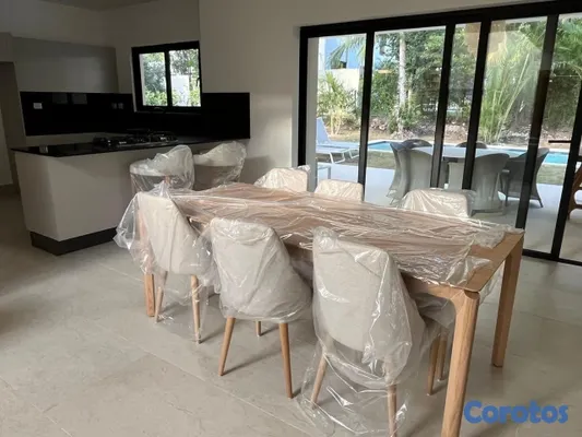 casas vacacionales y villas - venta de Villa amueblada con piscina en punta cana village República Dominicana  9