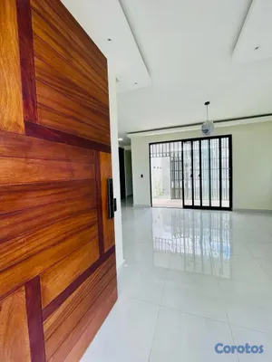 casas vacacionales y villas - CASA FAMILIAR EN VENTA EN LA ROMANA, EN UN RESIDENCIAL EXCLUSIVO 
 3