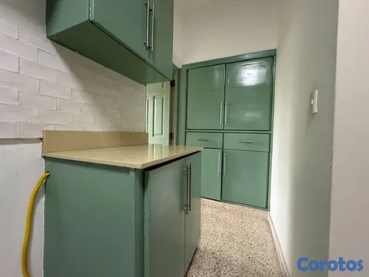 apartamentos - APARTAMENTO REMODELADO EN VENTA EN BELLA VISTA, PR 4