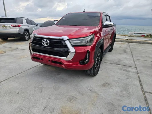 jeepetas y camionetas - Toyota hilux srv diesel full  12