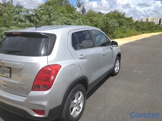 jeepetas y camionetas - Chevrolet trax LTD en perfecta condiciones  14