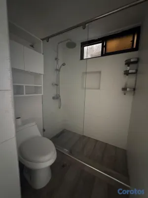 apartamentos - vendo Evaristo Morales tercer nivel tres habitaciones 2.5 baños dos parqueos  3