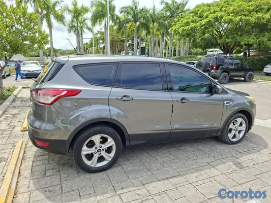 jeepetas y camionetas - Ford Escape 2014 - 2.5L- LIQUIDACION 7