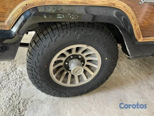 jeepetas y camionetas - Jeep *Grand Wagoneer* 1988 en muy buenas condiciones 7