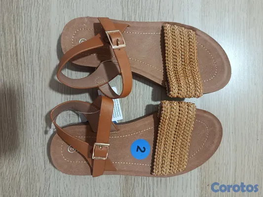 ropa y zapatos - Sandalias RD$ 950
 2