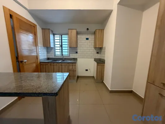 apartamentos - alquiló avenida independencia klm 9 piso 2 consta de dos habitaciones 2.5 baños 10