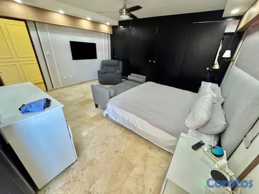 apartamentos - vendo los cacicazgos piso 7 cuatros habitaciones 3.5 baños dos parqueos servicio 11