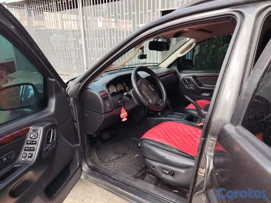 jeepetas y camionetas - JEEP GRAND CHEROKEE 2004 $190,000 neg 4