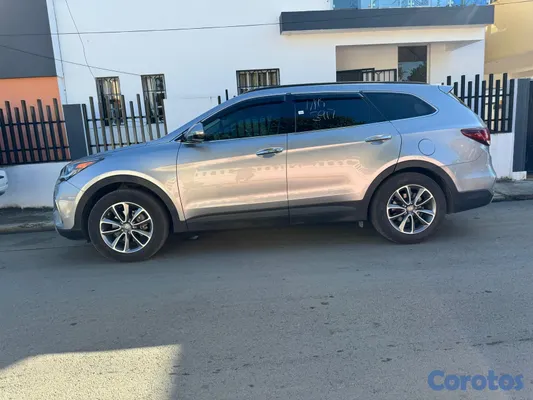 jeepetas y camionetas - Joker Auto Import & Agente de Aduanas Vende
Hyundai Santa Fe 2019 XL 5