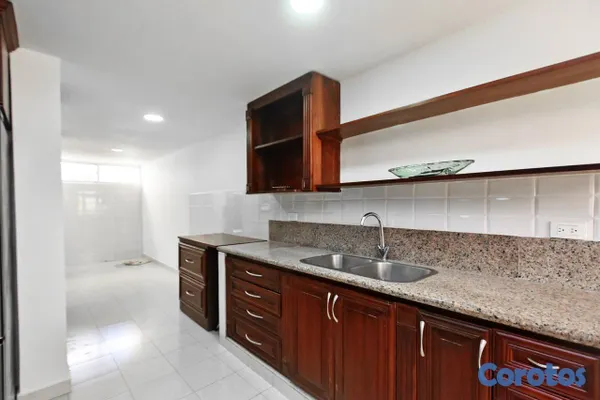 casas - Casa de 5 habitaciones en alquiler en Isabel Villa 4