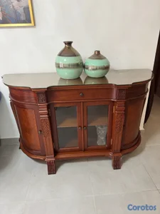 cómoda en Caoba 
