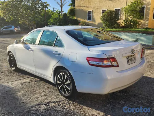 carros - Toyota camry 2010 versión LE,  V4, 67,000 Ml 12