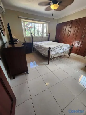 casas - RESIDENCIA EXCLUSIVA CASA EN BELLA VISTA 4