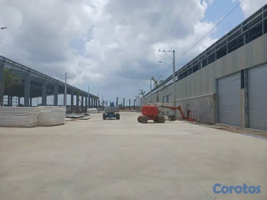 oficinas y locales comerciales - Nave en Alquiler Autopista Duarte Próximo Autopist 5