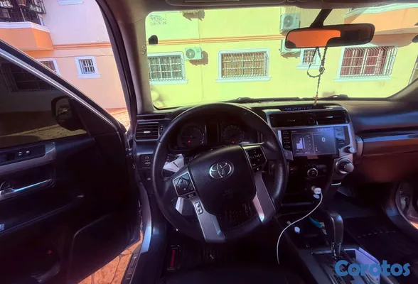 jeepetas y camionetas - Toyota 4runner sr5 2020 3