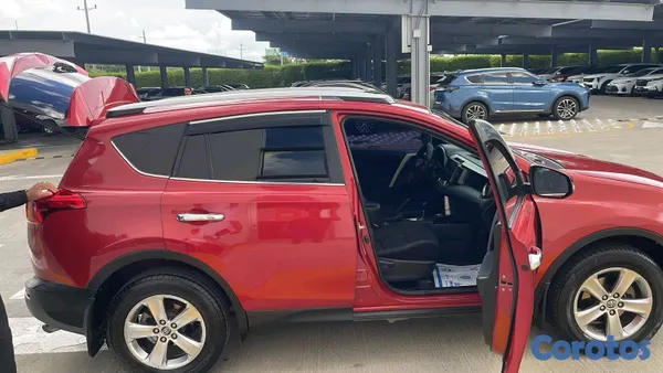 jeepetas y camionetas - Toyota rav4 2015 7