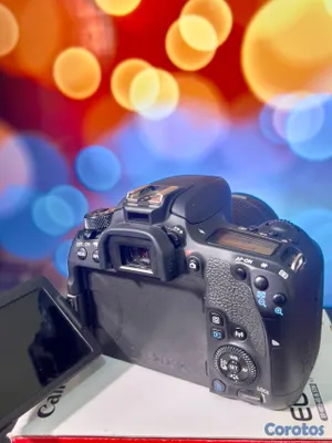 camaras y audio - Camara Canon 77D Lente y Accesorios  6