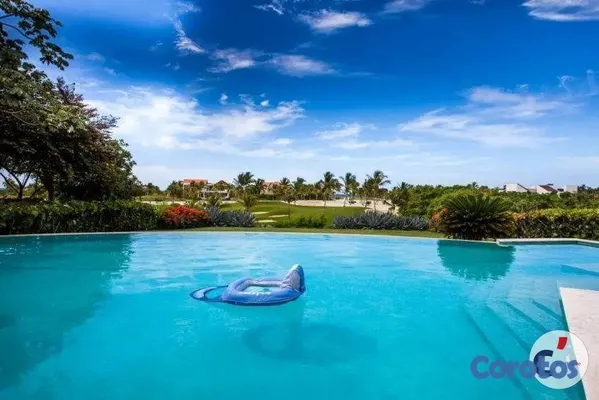 casas - Majestic 7-Bedroom Villa in Cap Cana Boasting Ocea 14