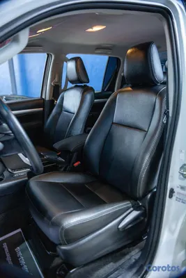 jeepetas y camionetas - Toyota Hilux 2.4 2025 7