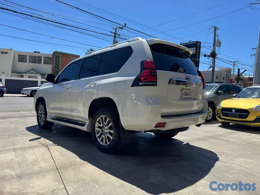 jeepetas y camionetas - TOYOTA LAND CRUISER PRADO VXL V6 GASOLINA 2020 4